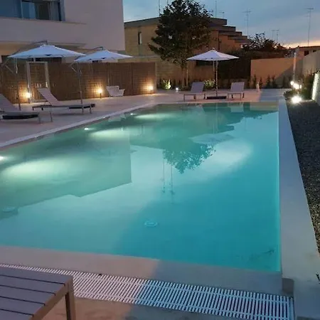 アパートホテル Salento & 3*